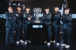 开云体育在线-传奇不老！Faker史无前例夺下英雄聯(lián)盟全球总決(jué)赛三连冠