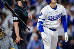 开云下载-大谷翔平演出史诗级投打(dǎ)双响：单場(chǎng)三(sān)记本(běn)垒打(dǎ)，二刀流10次(cì)三(sān)振