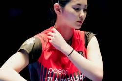 开云体育在线-乒乓球亚錦(jǐn)赛：王曼昱(yù)球拍(pāi)打(dǎ)滑逆转，邱贻可太关键，拿(ná)下2-0领先(xiān)