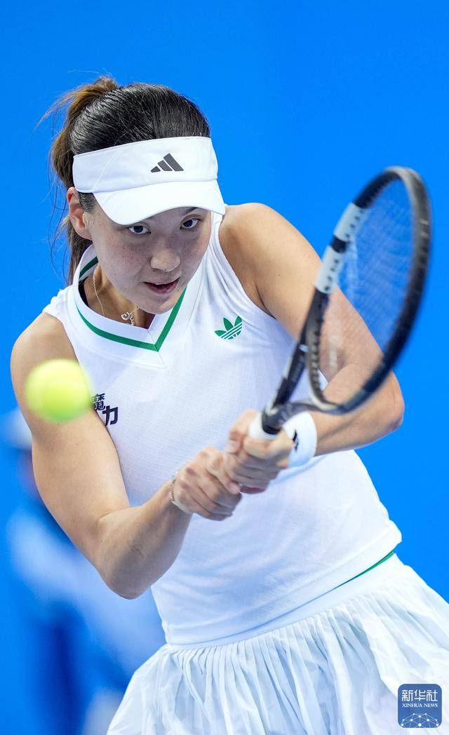 全运会丨王欣瑜胜王曦雨晋级网球女单半决赛