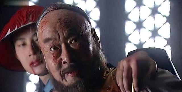 康熙擒鳌拜后未杀他，晚年亲自为其平反，背后藏着怎样的帝王心术