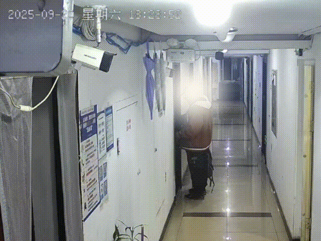 男子偷12万电竞酒店配件被刑拘