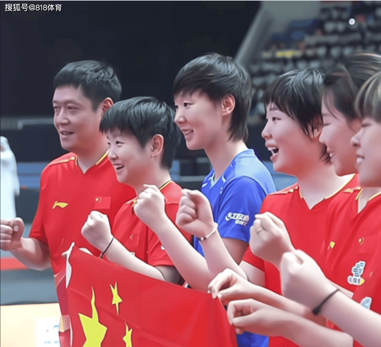 感动!邱贻可印度比赛给孙颖莎煮泡面,莎莎吃得津津有味邱导喝碗清汤